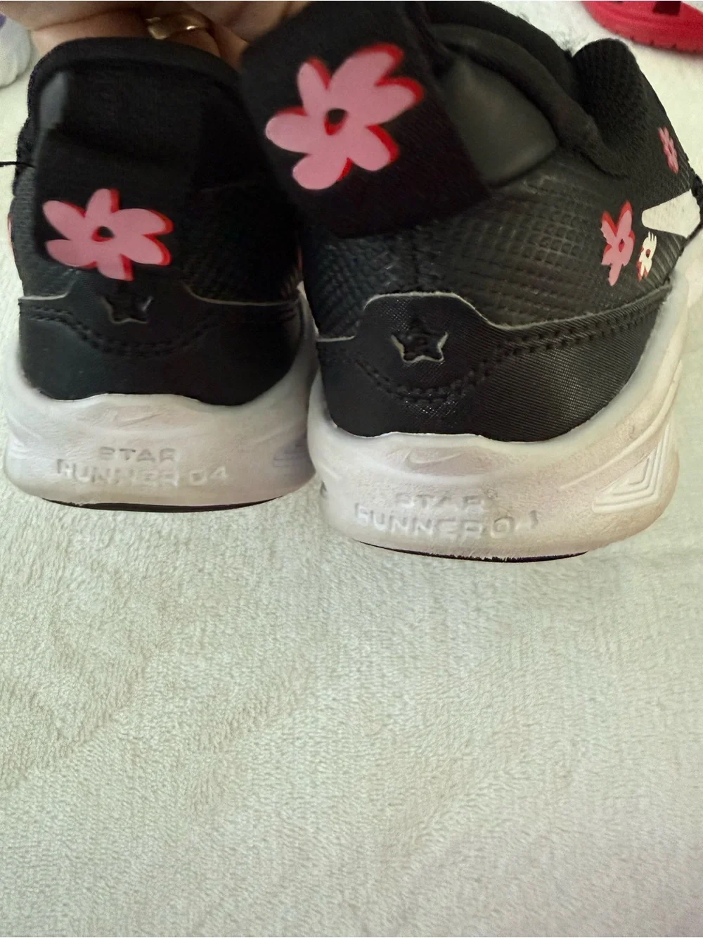 Nike Star Runner 4 Slip-On Sneaker - Kids Size 13